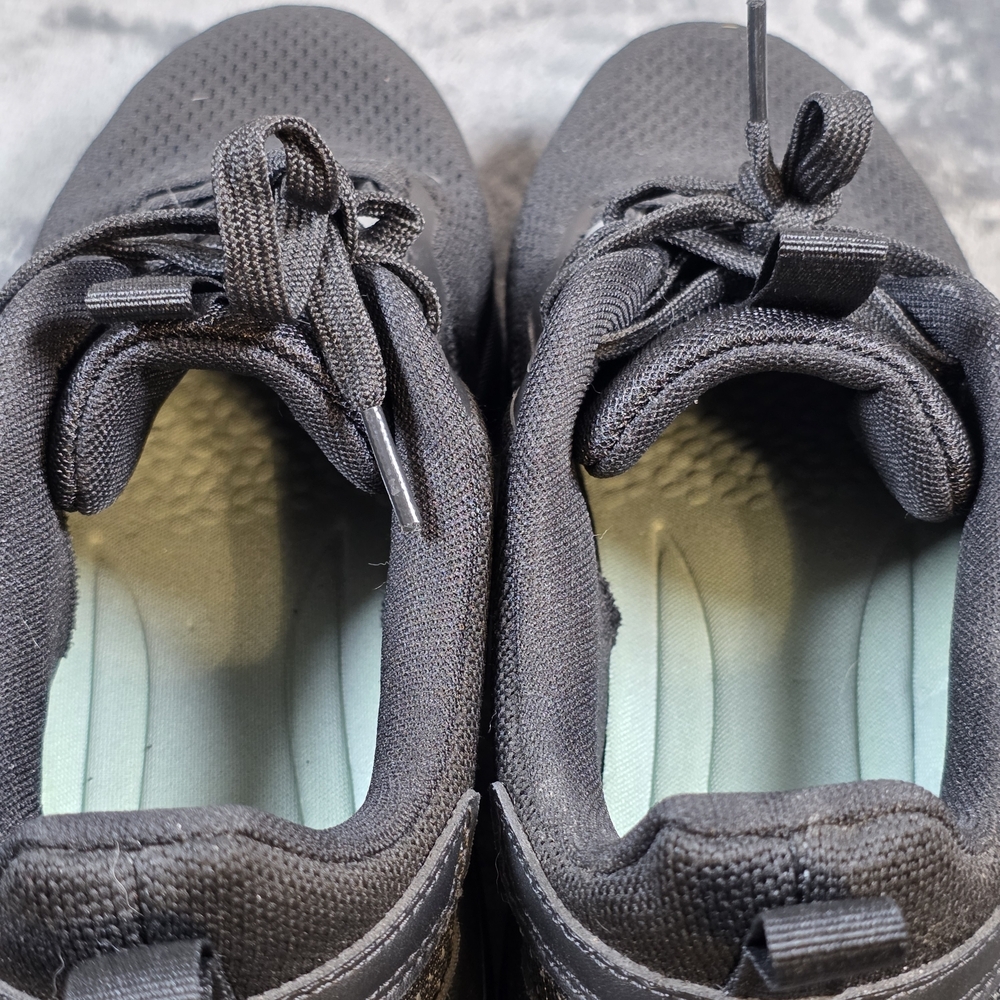 AOV Women's size 9.5 Air Walk Arch Support Black Sneakers - Picture 11 of 11